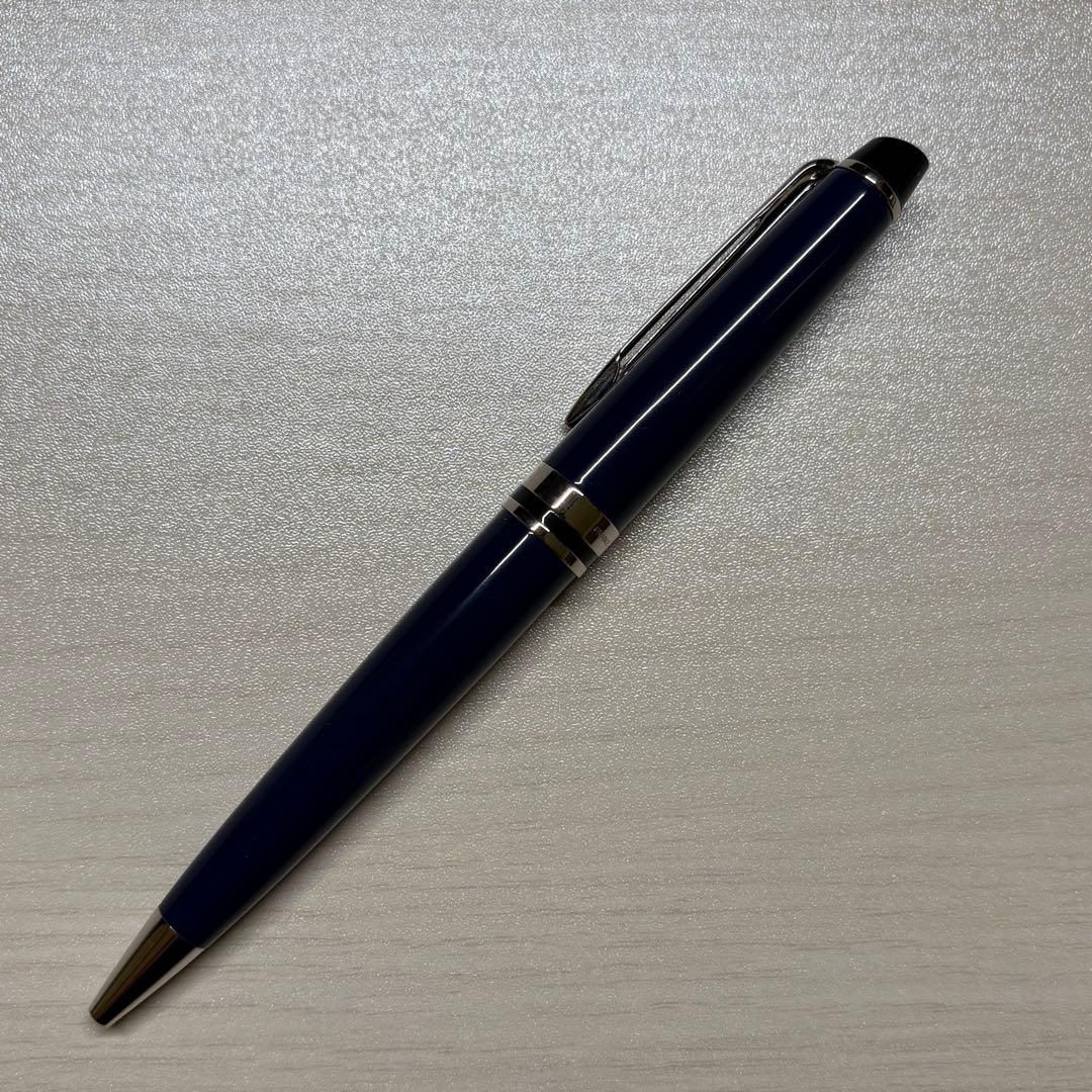 WATERMAN Essence of Waterman ballpoint pen with sleek black finish and silver accents