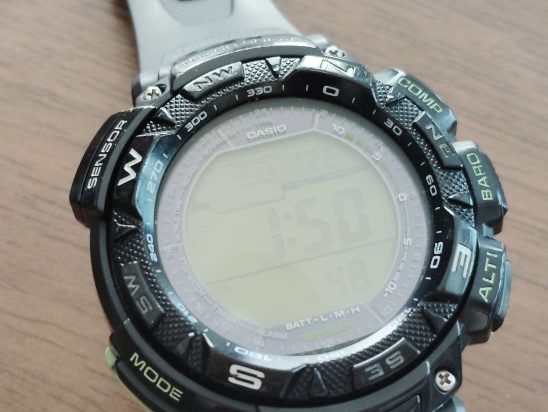 CASIO PRG-240 Solar Men's Watch — Japanese