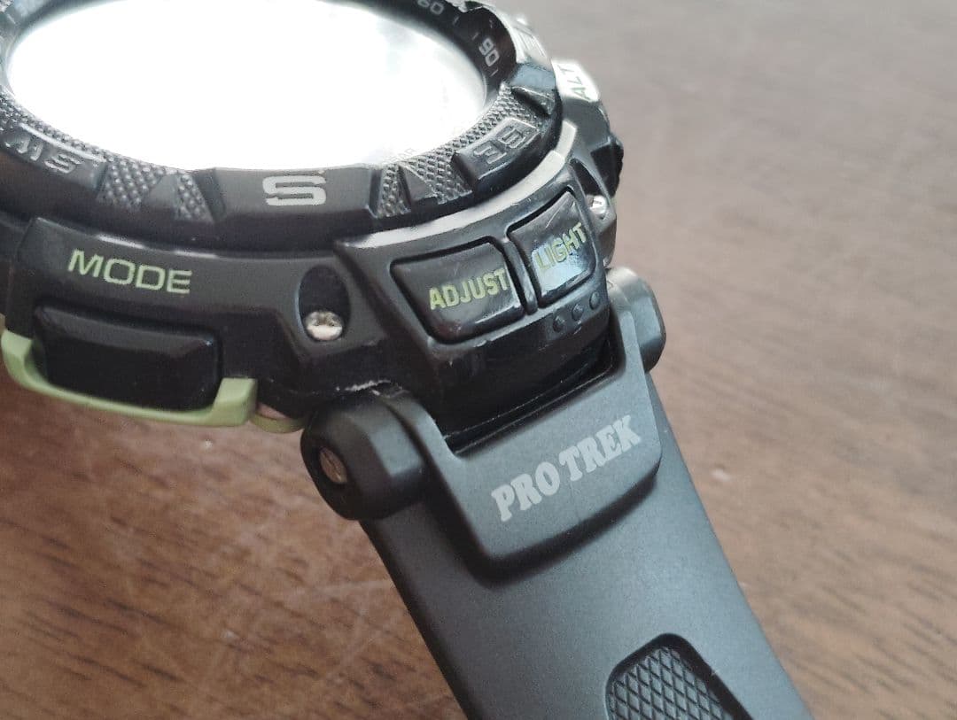 CASIO PRG-240 Solar Men's Watch — Japanese