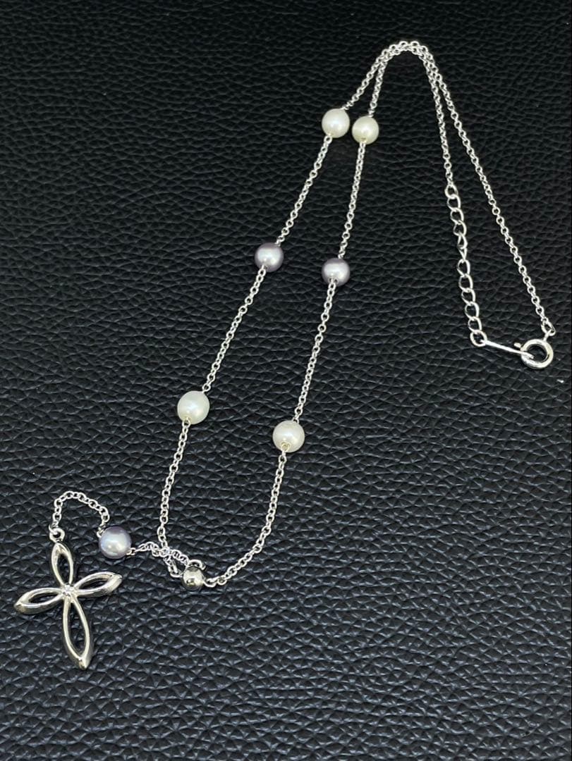 Tasaki Pearl Y-shape Cross Necklace in silver and white with a 41 cm chain on a white background