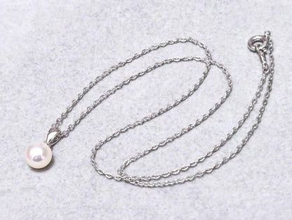 Mikimoto Akoya Pearl Necklace 43623 featuring silver chain and luminous Akoya pearl pendant about 40 cm long