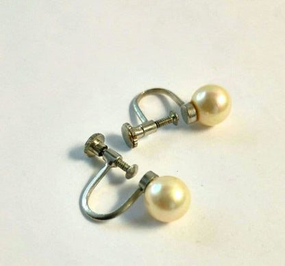 Akoya Pearl Necklace and Earrings Set PN1010 white pearls, 39 cm necklace with matching earrings