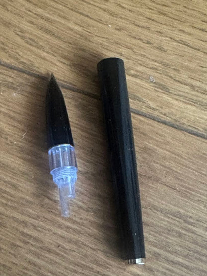 PILOT Super 70V Fountain Pen in black with metallic cap and attached clip