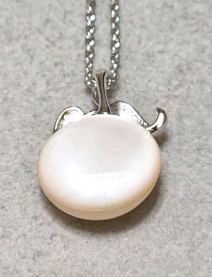 Tasaki Pearl Mabe Pearl silver necklace with a 42cm chain and detailed top shown