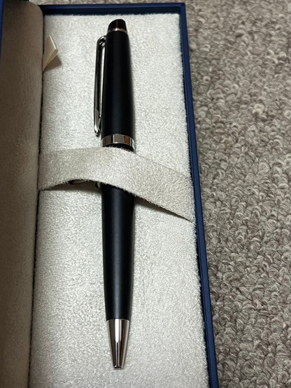 Waterman Expert Essential Matte Black fountain pen with sleek matte finish