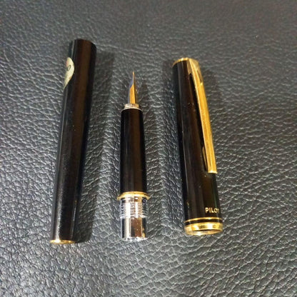 Pilot discontinued vintage fountain pen from the 80s with fine gold nib and no ink content