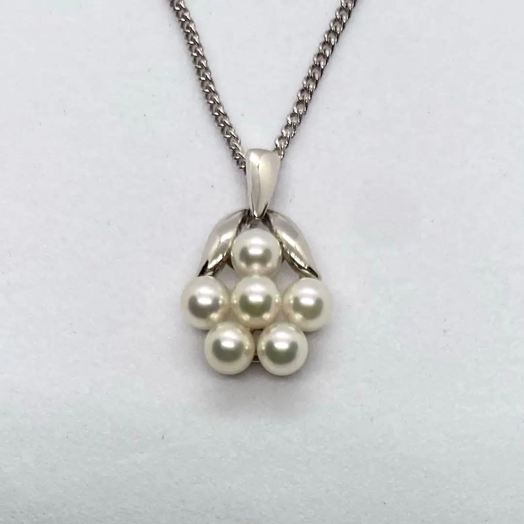 Mikimoto Akoya pearl flower necklace with silver chain and 15x13 mm flower-shaped pendant