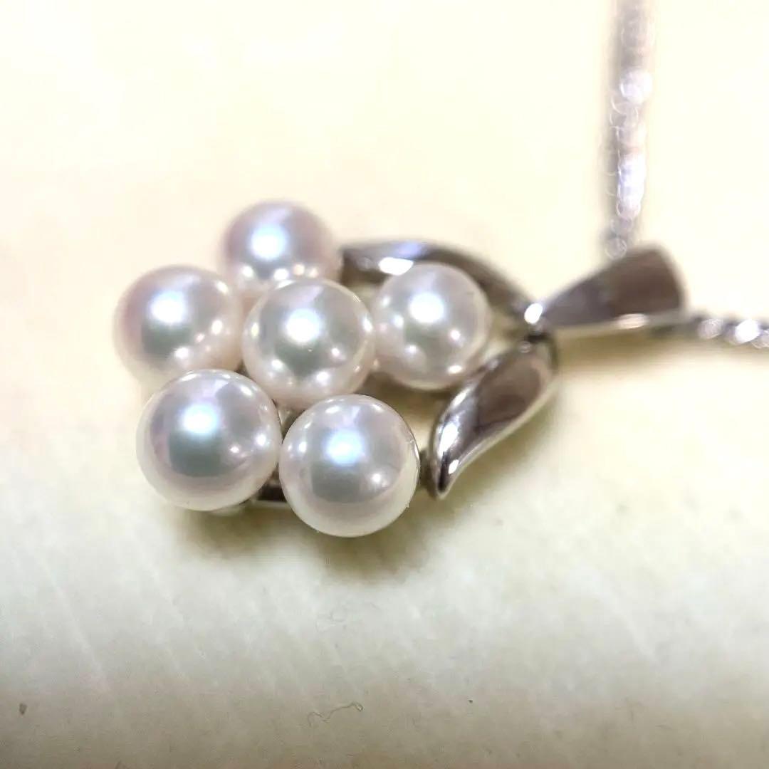 Mikimoto Akoya pearl flower necklace with silver chain and 15x13 mm flower-shaped pendant