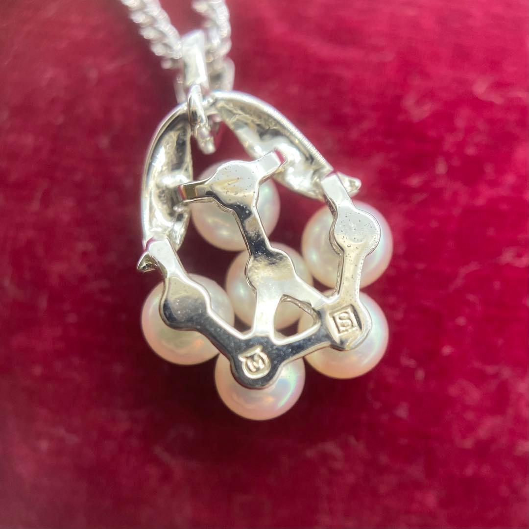 Mikimoto Akoya pearl flower necklace with silver chain and 15x13 mm flower-shaped pendant