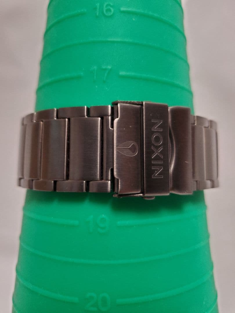 NIXON DECK ALL GUNMETAL Quartz Men's Watch — Japanese