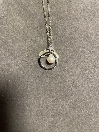 Mikimoto 925 silver chain necklace featuring a 1.5 cm pearl pendant