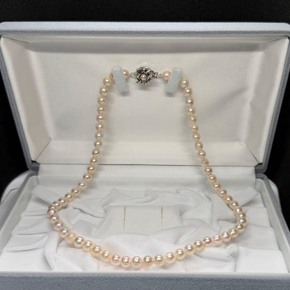 Akoya pearl necklace with 5.9mm to 6.3mm white pearls and silver hallmark clasp, 41.5cm length