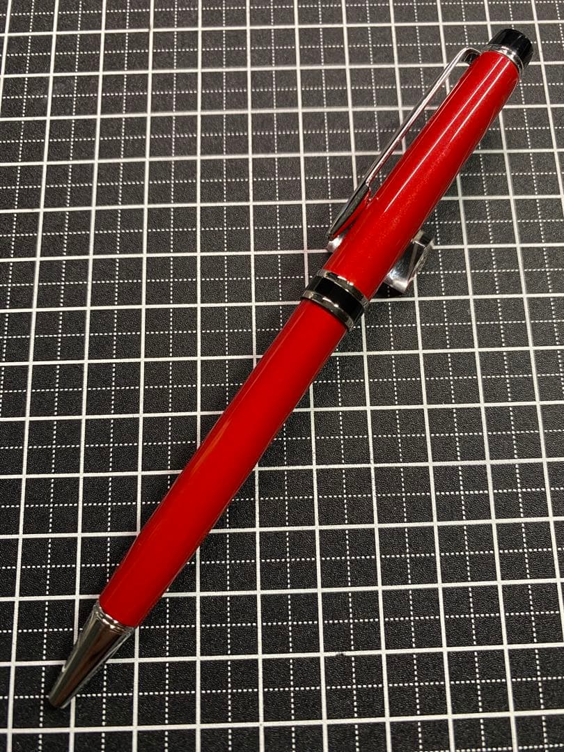 PILOT GRAISE NC Red Ballpoint Pen BGNC-5SR-R with red ink shown on a white background with minor wear marks