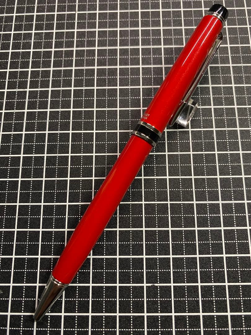 PILOT GRAISE NC Red Ballpoint Pen BGNC-5SR-R with red ink shown on a white background with minor wear marks