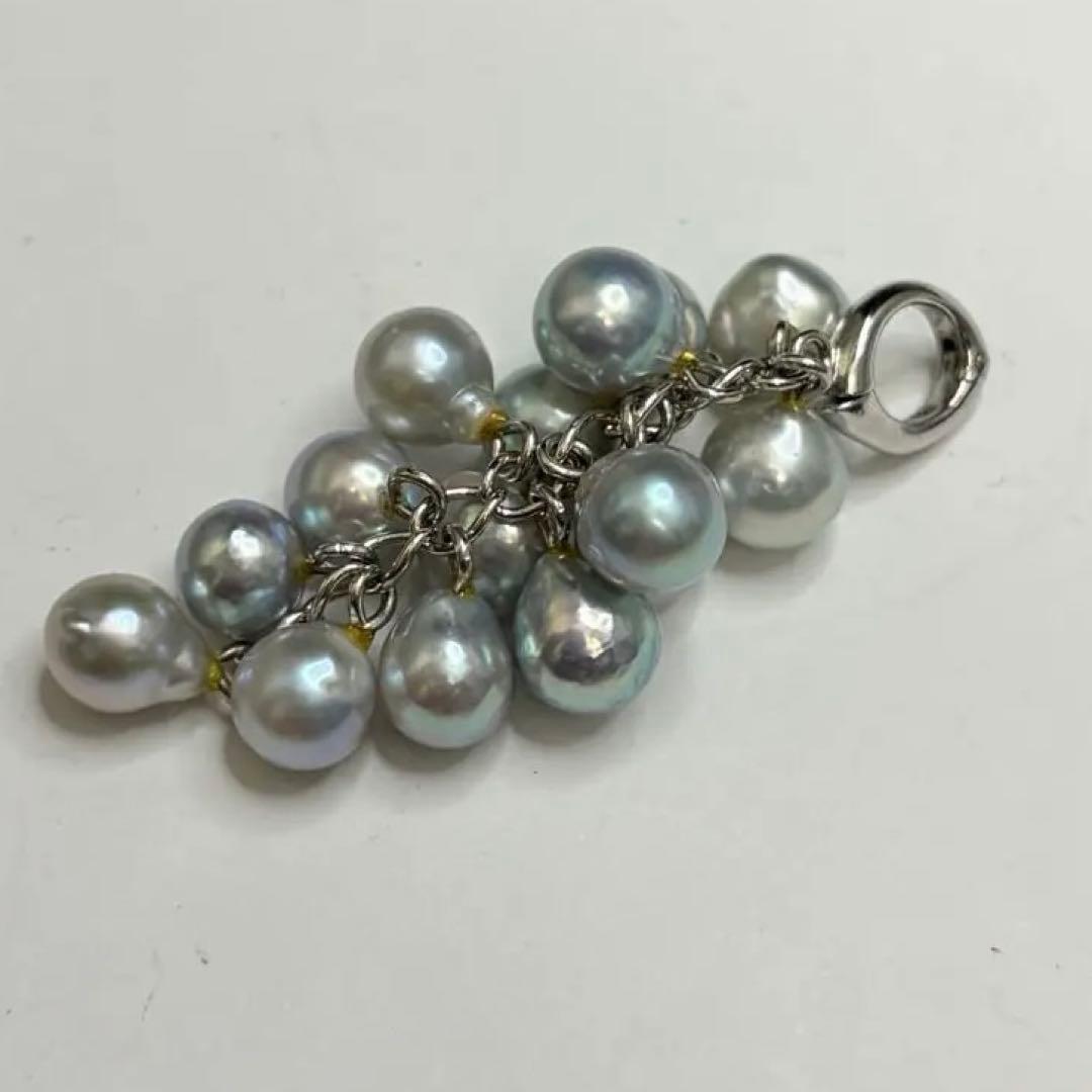 Pure Pearl Akoya pearl pendant top with grape motif in silver, measuring approximately 5 cm long and weighing 7.5 g