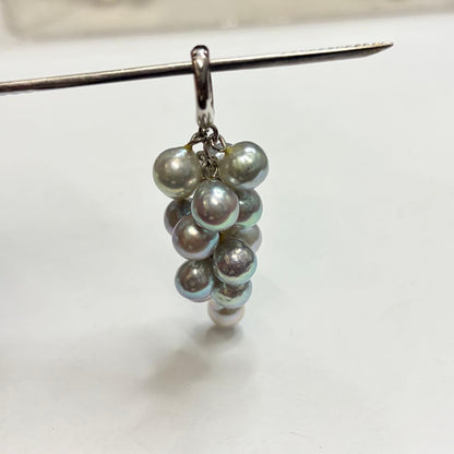 Pure Pearl Akoya pearl pendant top with grape motif in silver, measuring approximately 5 cm long and weighing 7.5 g
