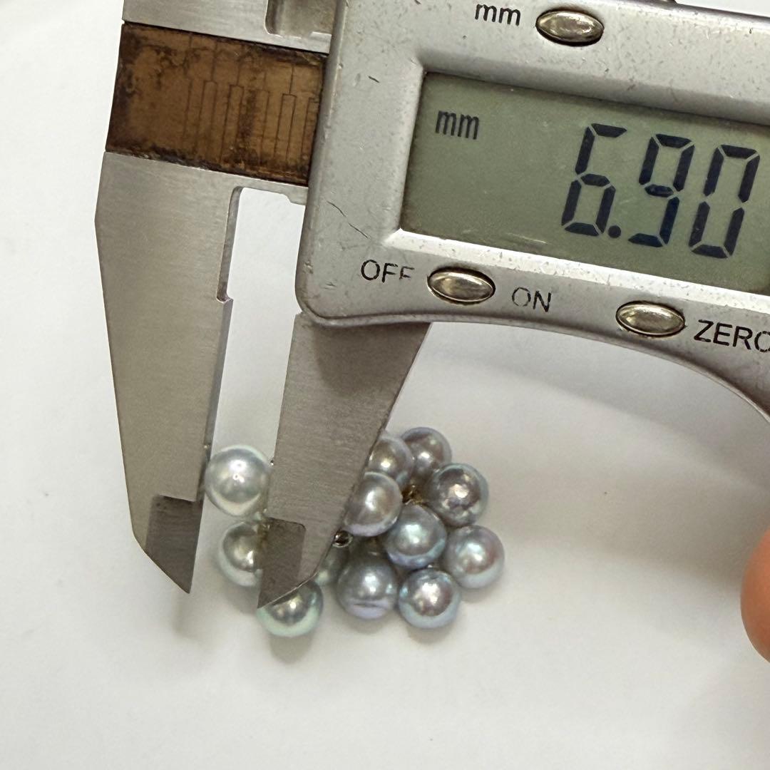 Pure Pearl Akoya pearl pendant top with grape motif in silver, measuring approximately 5 cm long and weighing 7.5 g