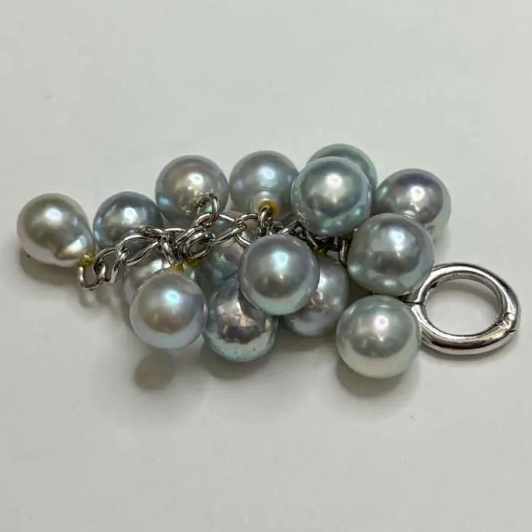 Pure Pearl Akoya pearl pendant top with grape motif in silver, measuring approximately 5 cm long and weighing 7.5 g