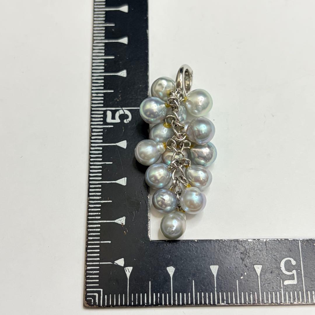 Pure Pearl Akoya pearl pendant top with grape motif in silver, measuring approximately 5 cm long and weighing 7.5 g