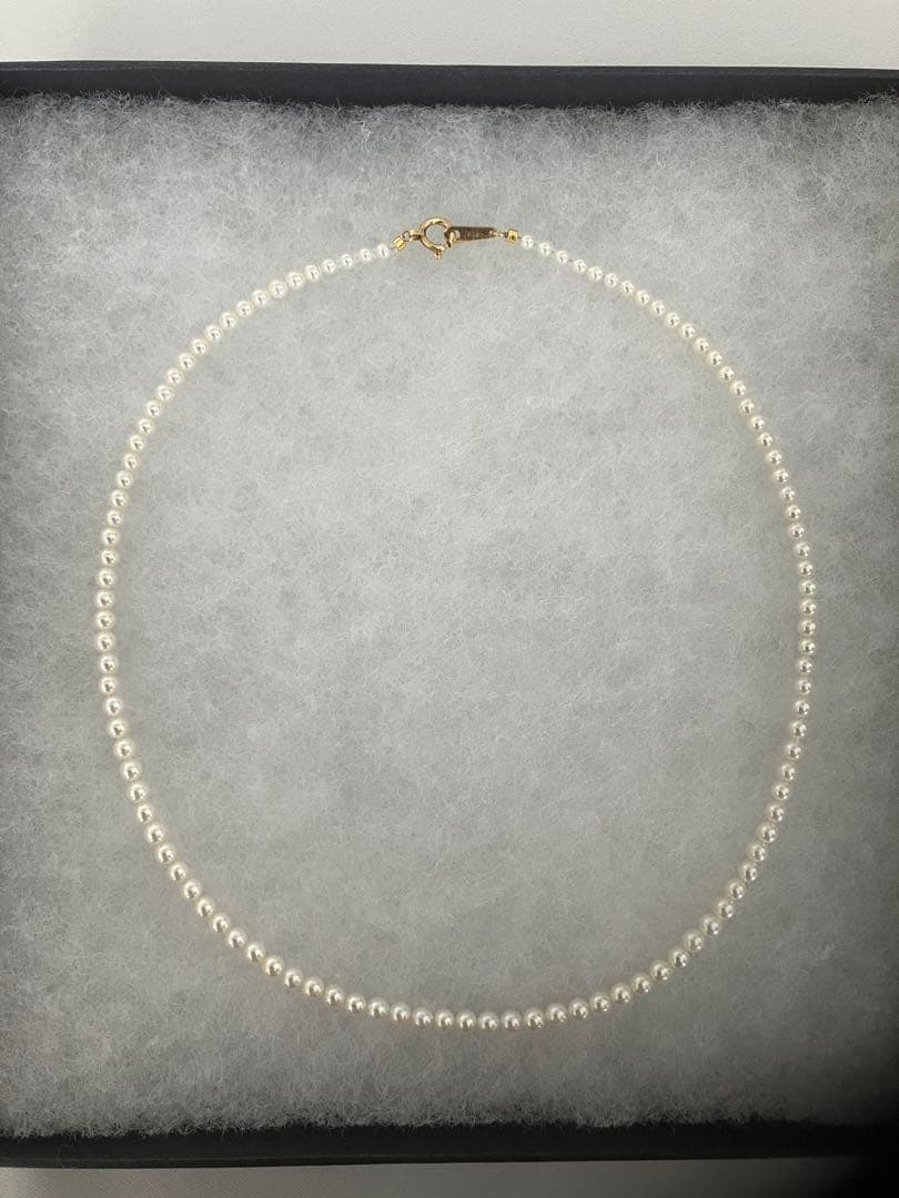 K18 Akoya baby pearl necklace length 41.5cm featuring small 3.2-3.8mm white pearls on a gold chain