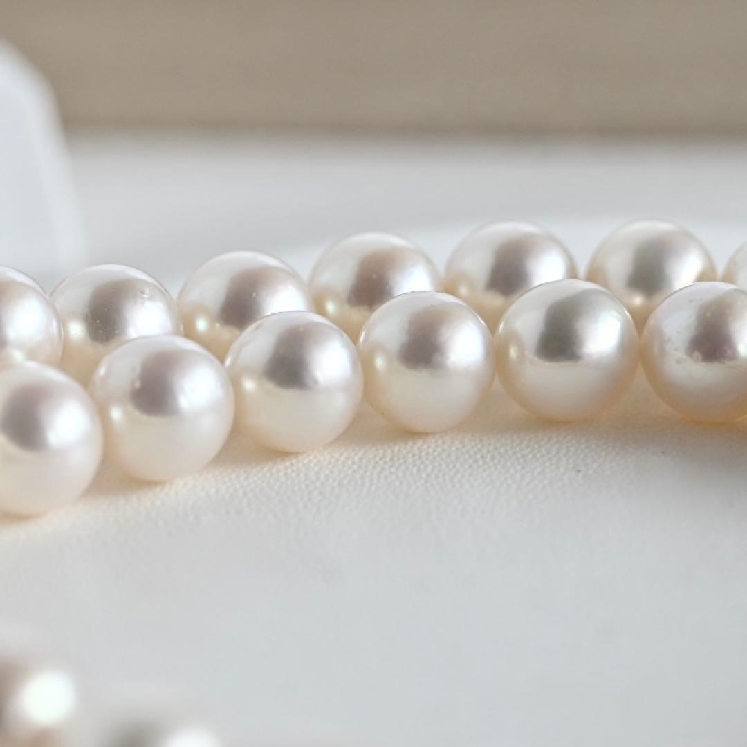 Takatsuki pearl necklace featuring 8mm round Aoyama pearls and a WGk14 white gold clasp, 42cm length