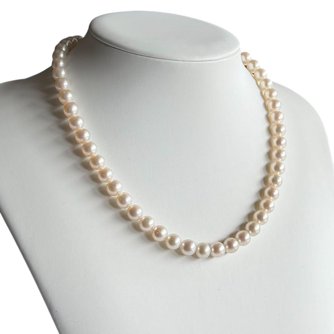 Takatsuki pearl necklace featuring 8mm round Aoyama pearls and a WGk14 white gold clasp, 42cm length