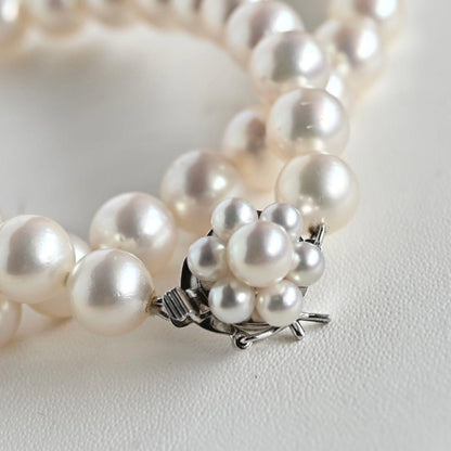 Takatsuki pearl necklace featuring 8mm round Aoyama pearls and a WGk14 white gold clasp, 42cm length