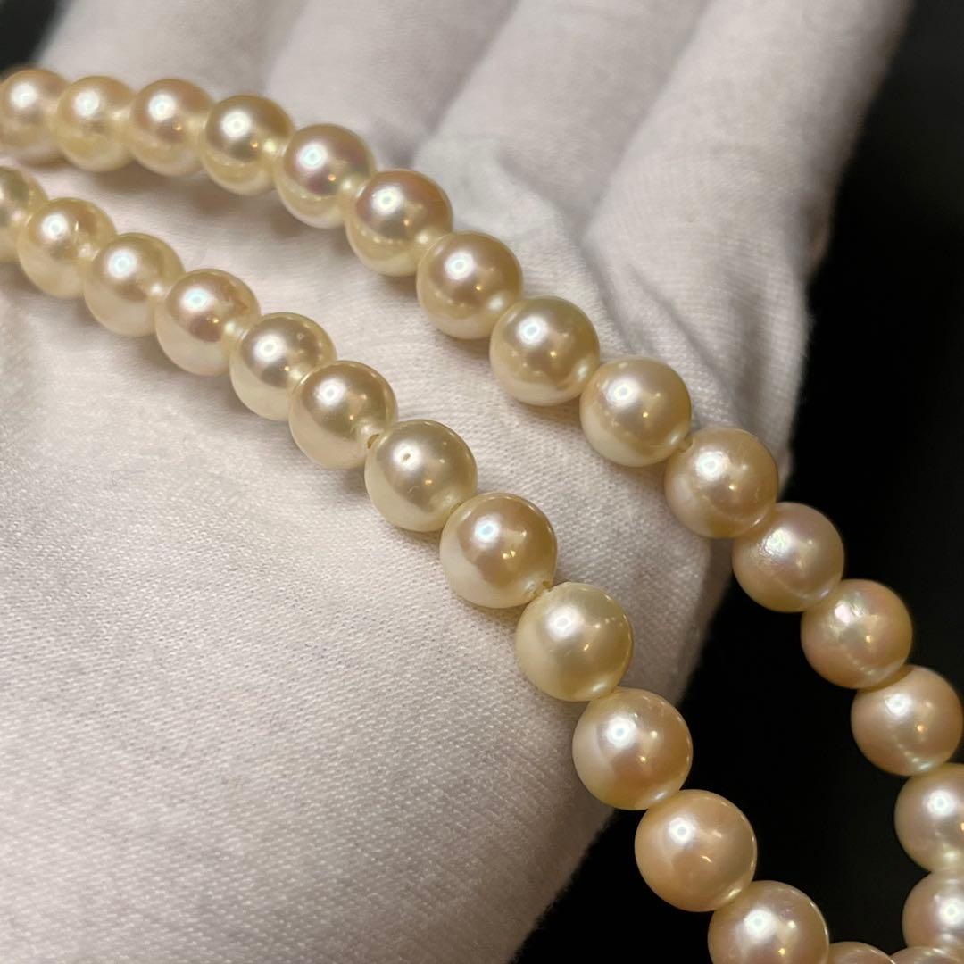 Akoya pearl white necklace with pearls sized 7.1 to 8.0mm and silver clasp, approximately 38cm long