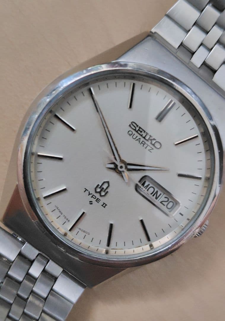 SEIKO 7546 Quartz Men's Watch — Japanese