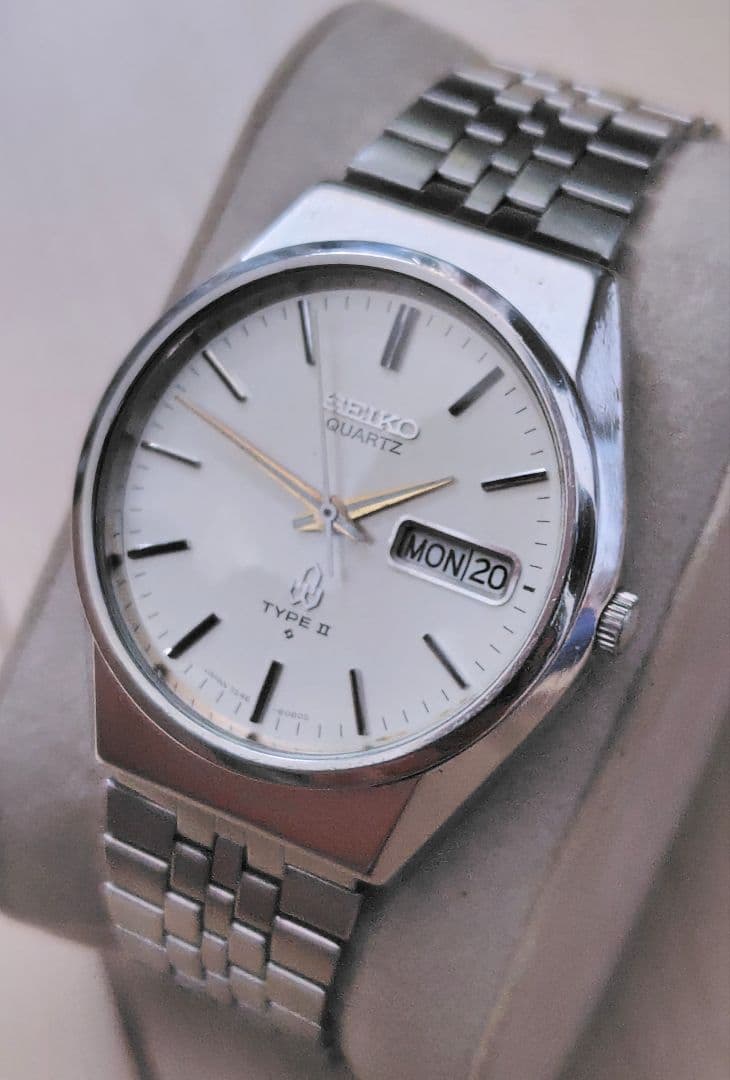SEIKO 7546 Quartz Men's Watch — Japanese