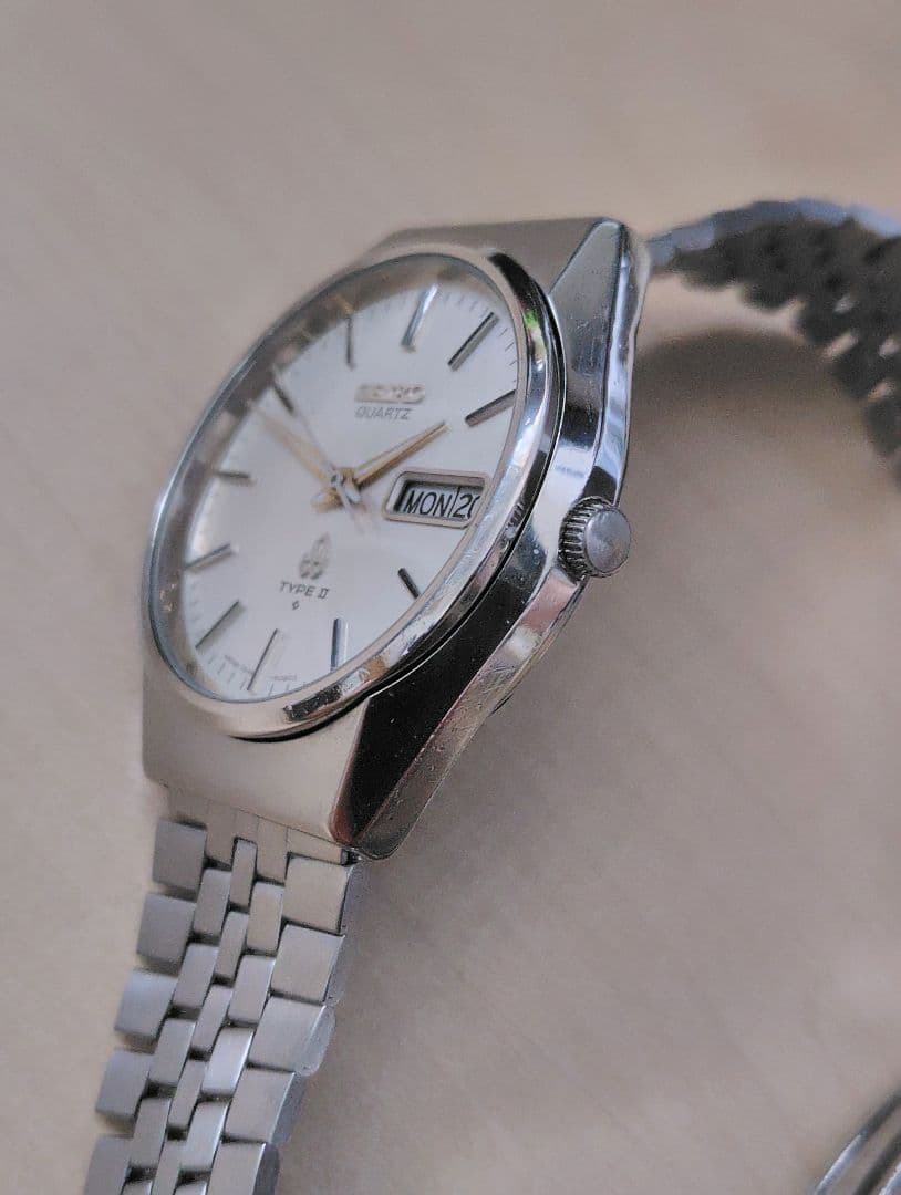SEIKO 7546 Quartz Men's Watch — Japanese