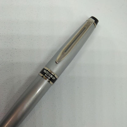 WATERMAN Silver fountain pen with dedicated case and instruction manual displayed