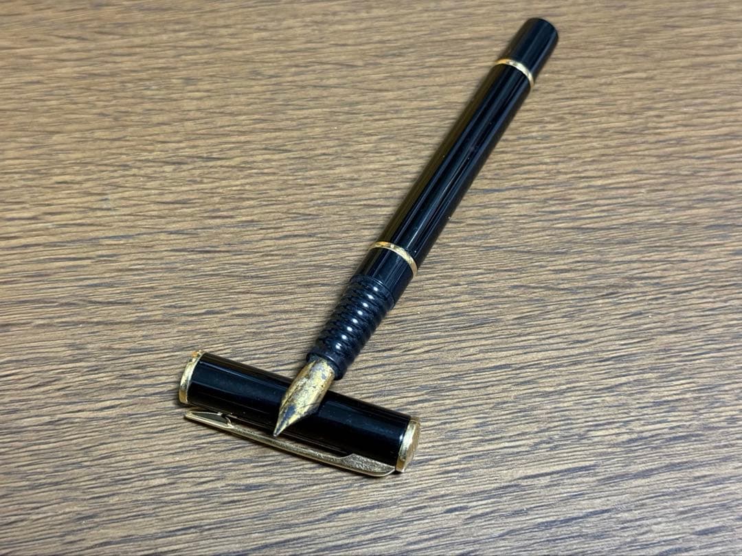 Waterman Pen and Fountain Pen Set with classic design and smooth ballpoint pen in black finish