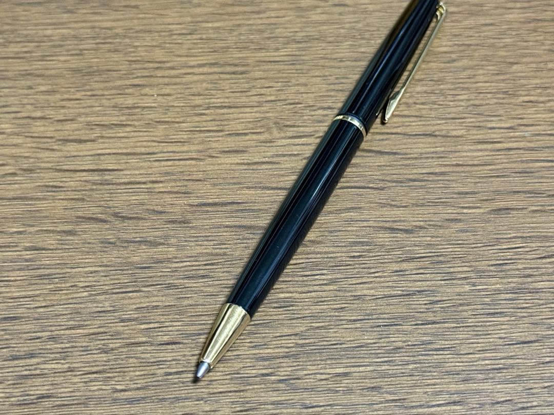 Waterman Pen and Fountain Pen Set with classic design and smooth ballpoint pen in black finish