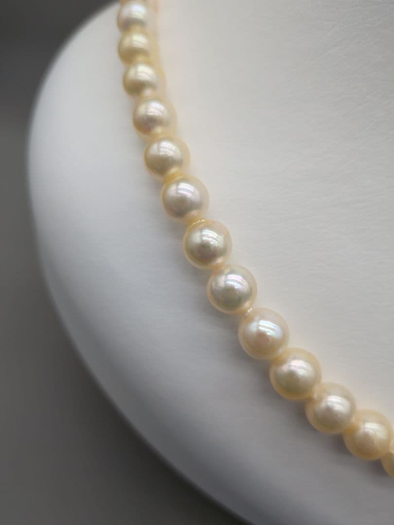 Akoya genuine pearl necklace with 7.5-8mm champagne yellow pearls, 42.8cm length