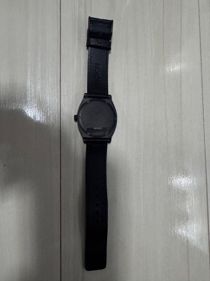 NIXON スターウォーズコラボモデル Quartz Men's Watch — Japanese
