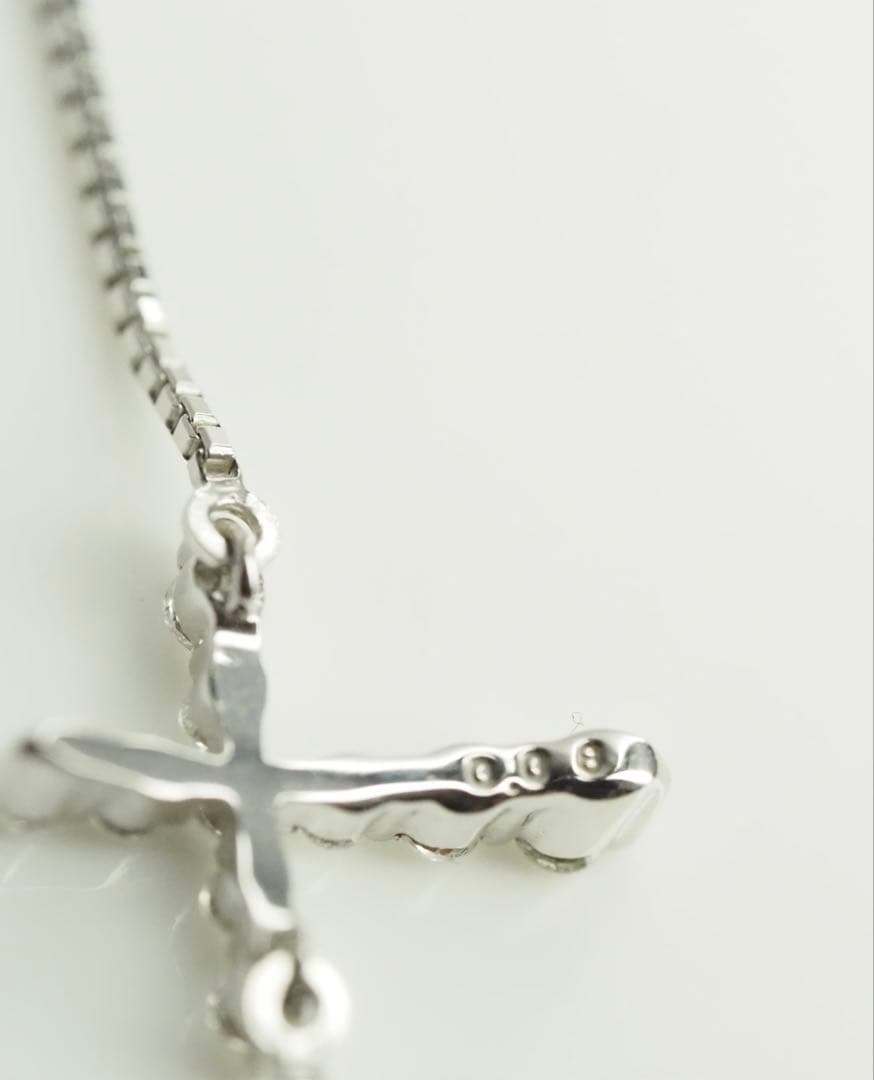 Law Cross Necklace with diamonds in 10 karat gold, 10.5mm pendant on 39.5cm chain with pouch