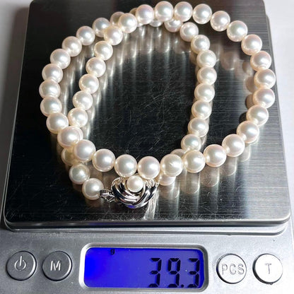 TASAKI Akoya pearl necklace 44.5 cm with 8.0mm white round Hanadama grade pearls and silver clasp