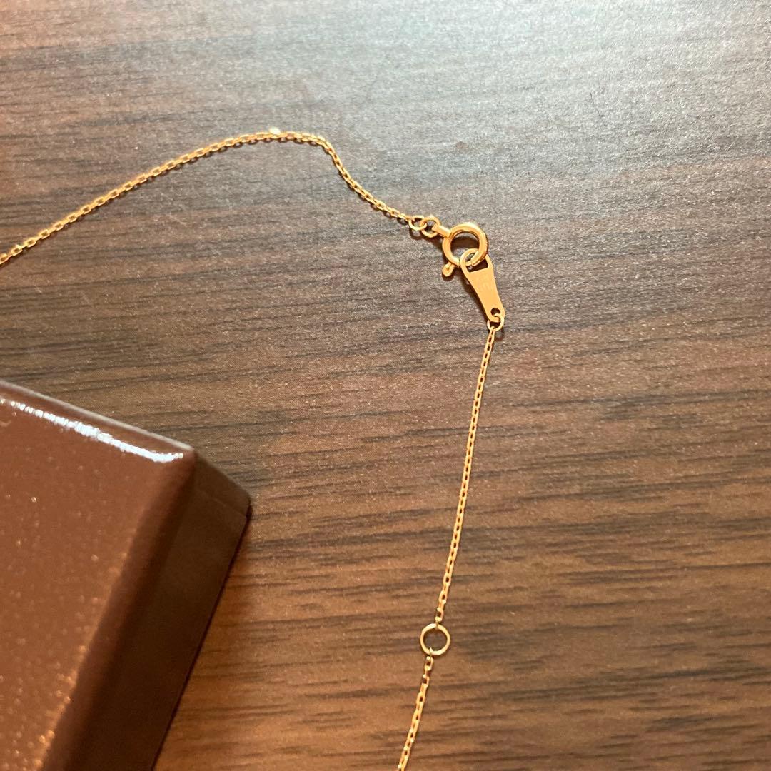 Law necklace in K18 yellow gold with 0.07 carat diamond pendant and adjustable 40 cm chain