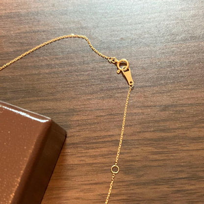 Law necklace in K18 yellow gold with 0.07 carat diamond pendant and adjustable 40 cm chain