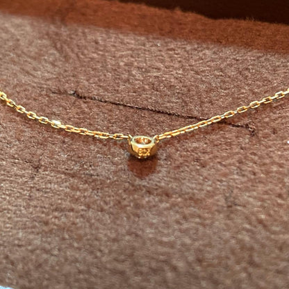 Law necklace in K18 yellow gold with 0.07 carat diamond pendant and adjustable 40 cm chain