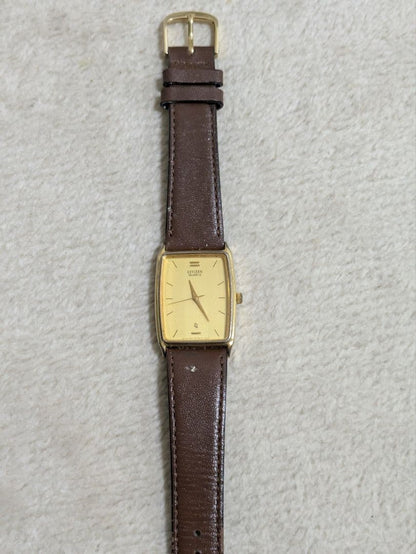 Citizen V157-0BX0 Quartz Men's Watch — Japanese