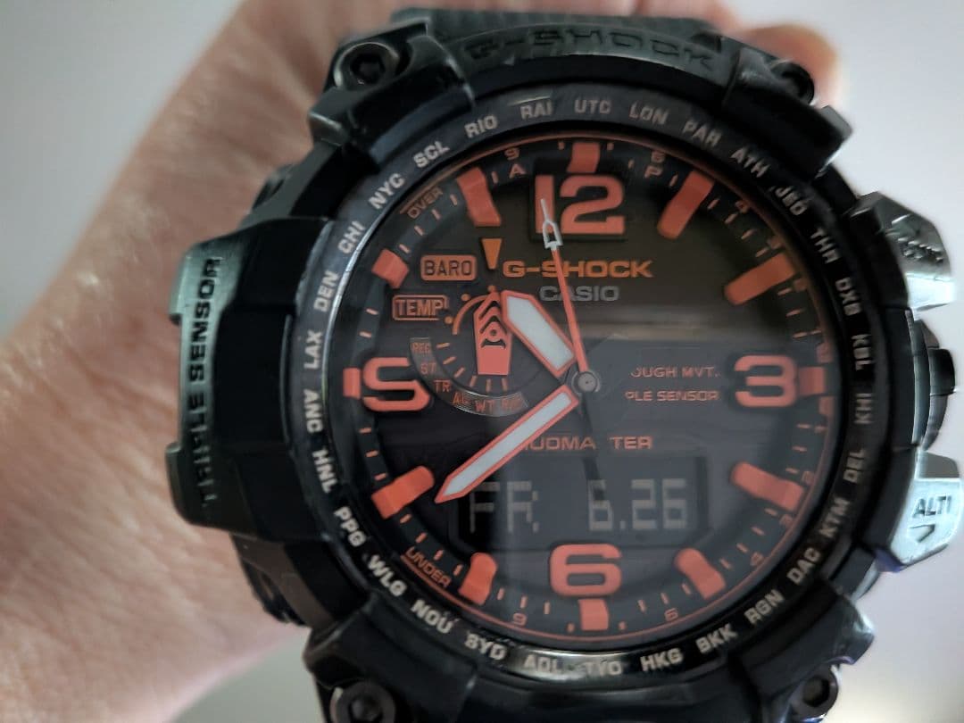 CASIO G-SHOCKマハリシ Digital Men's Watch — Japanese