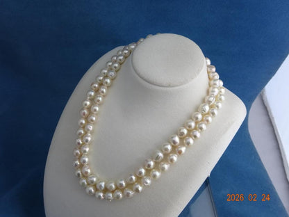 Akoya pearl necklace featuring 8-8.5mm pearls measuring approximately 83cm in length