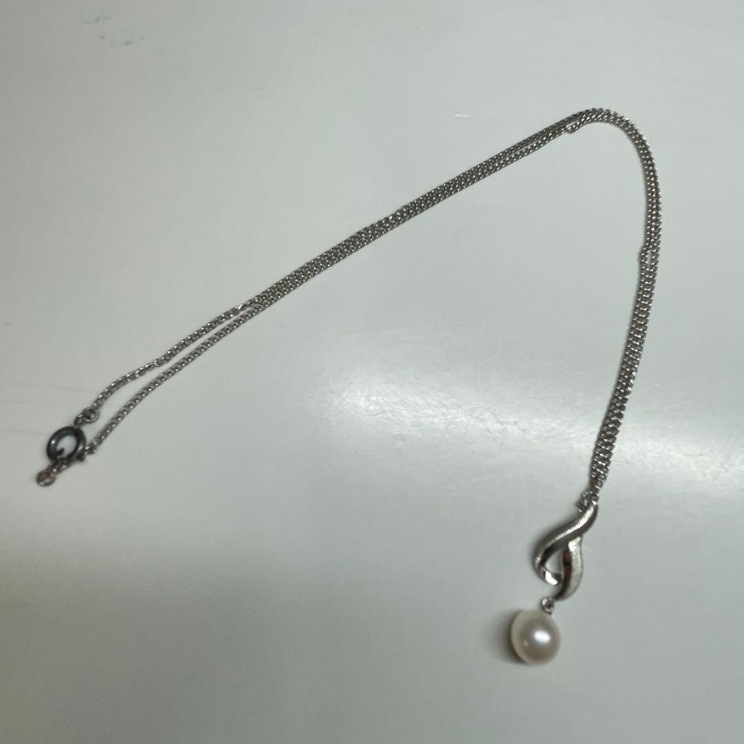Mikimoto Pearl Pendant Necklace featuring a 7mm silver pearl on a delicate silver chain