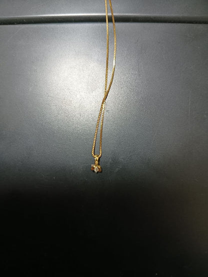 Agete Triangle Diamond Necklace with sparkling diamonds on a 40 centimeter chain