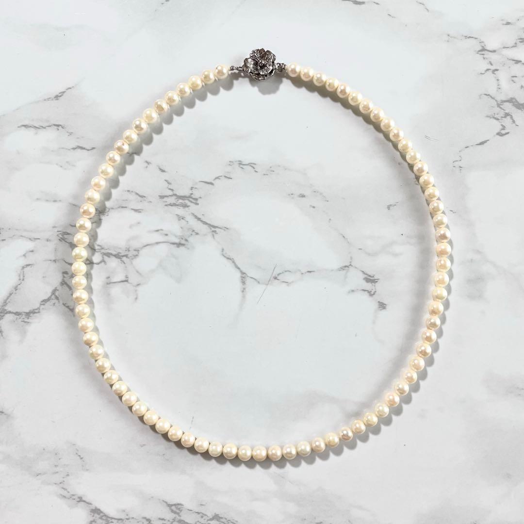 Akoya genuine baby pearl necklace with 5 mm white round pearls on 43 cm silver chain with clasp