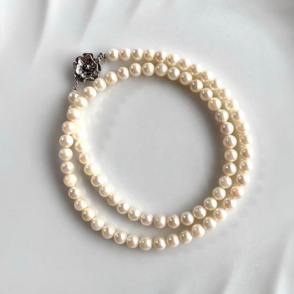 Akoya genuine baby pearl necklace with 5 mm white round pearls on 43 cm silver chain with clasp