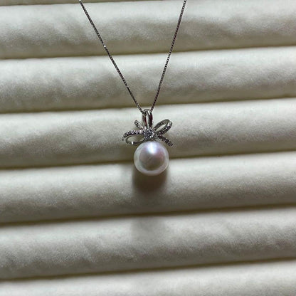 Akoya pearl necklace with 10mm white pearls on a 45cm silver S925 chain AR254