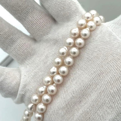Pearl Akoya Pearl Necklace with 8.0-8.5mm pearls measuring 80cm length and silver clasp